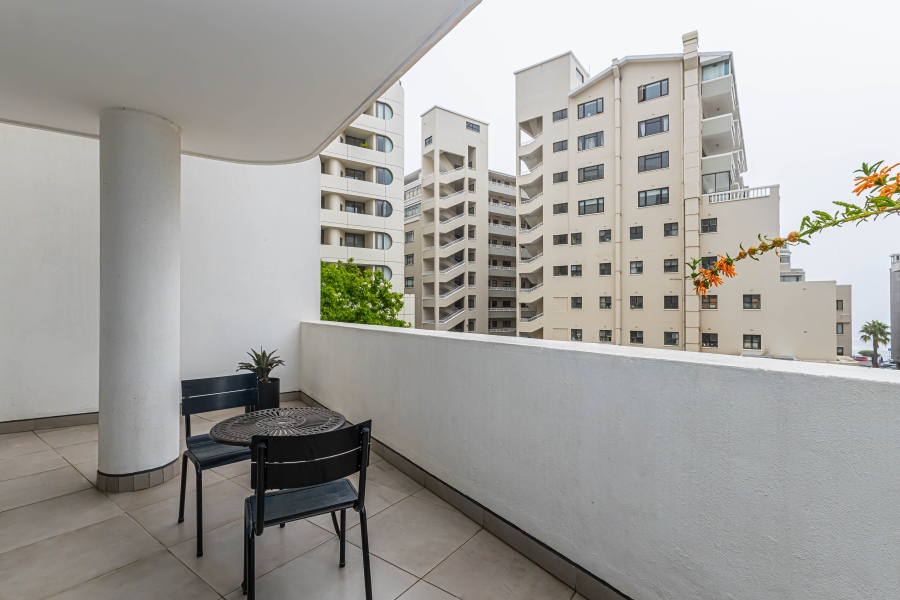 1 Bedroom Property for Sale in Sea Point Western Cape